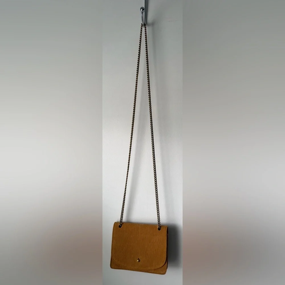 Madewell The Chain Crossbody Bag in Boutique Gold Corduroy Suede